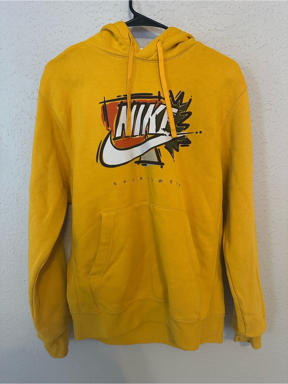Nike Men's Yellow Graphic Pullover Hoodie with Swoosh Art